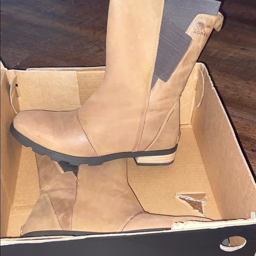 Sorel Emelie Mid Boot